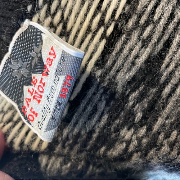 Women’s Dale of Norway Black and Gray Patterned Sweater - Picture 6 of 8